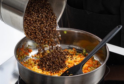 Фото шага рецепта Спагетти с чечевицей 176114 шаг 8  