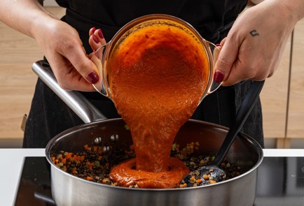 Фото шага рецепта Спагетти с чечевицей 176114 шаг 9  