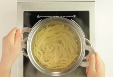 Фото шага рецепта Спагетти с чесноком и маслом 17620 шаг 6  