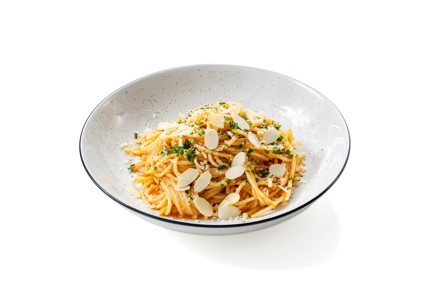 Фото шага рецепта Спагетти с песто посицилийски 186977 шаг 10  