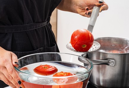 Фото шага рецепта Спагетти с песто посицилийски 186977 шаг 2  