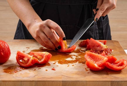 Фото шага рецепта Спагетти с песто посицилийски 186977 шаг 3  