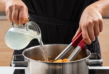 Фото шага рецепта Спагетти с песто посицилийски 186977 шаг 9  