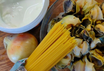 Фото шага рецепта Спагетти с рапанами 190121 шаг 1  