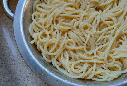 Фото шага рецепта Спагетти с рапанами 190121 шаг 5  