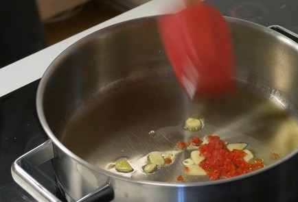 Фото шага рецепта Спагетти с вонголе 139713 шаг 6  