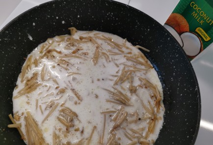 Фото шага рецепта Спагетти ширатаки с грибами эноки 186485 шаг 9  