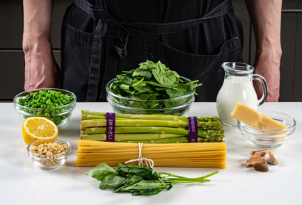 Фото шага рецепта Спагетти со спаржей 191614 шаг 1  