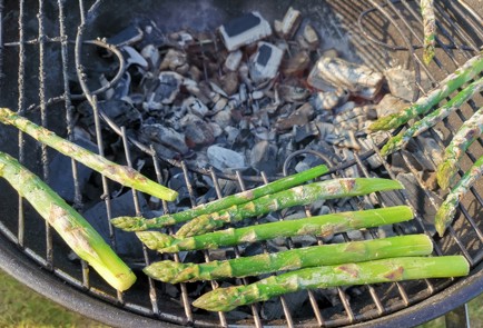 Фото шага рецепта Спаржа на гриле 189476 шаг 11  