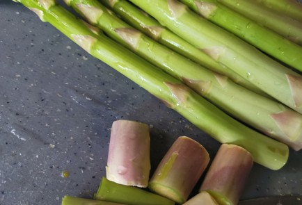 Фото шага рецепта Спаржа на гриле 189476 шаг 2  