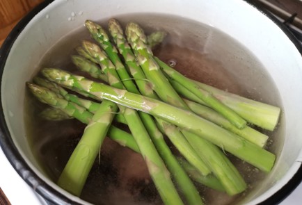 Фото шага рецепта Спаржа на гриле 189476 шаг 6  