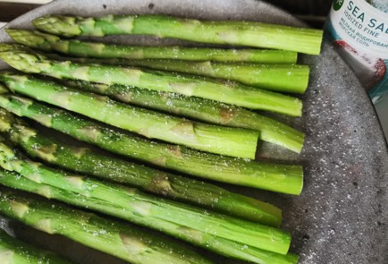 Фото шага рецепта Спаржа на гриле 189476 шаг 9  