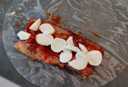 Фото шага рецепта Спрингроллы из рисовой бумаги 190140 шаг 7  