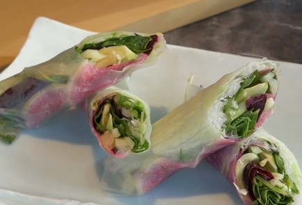 Фото шага рецепта Спрингроллы с авокадо и овощами 138435 шаг 3  