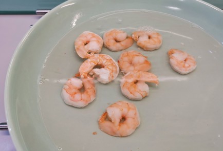 Фото шага рецепта Спрингроллы с креветками 188754 шаг 1