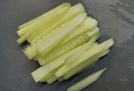 Фото шага рецепта Спрингроллы с креветками 188754 шаг 2