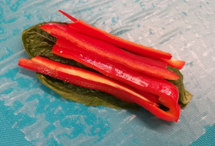 Фото шага рецепта Спрингроллы с курицей 188890 шаг 7  