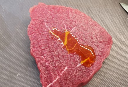 Фото шага рецепта Стейк из говяжьего антрекота 152935 шаг 1  