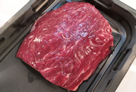 Фото шага рецепта Стейк бавет 188248 шаг 1  