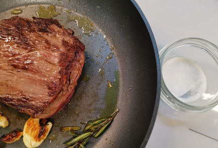 Фото шага рецепта Стейк бавет 188248 шаг 6  