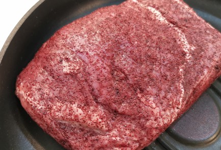 Фото шага рецепта Стейк Black Angus на сковороде 174164 шаг 6  