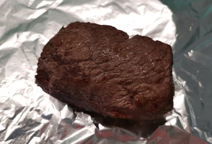 Фото шага рецепта Стейк денвер 175945 шаг 9  