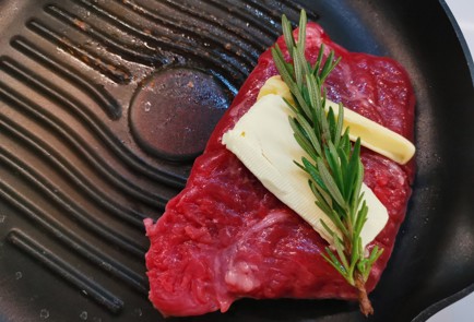 Фото шага рецепта Стейк фланк 188893 шаг 4  