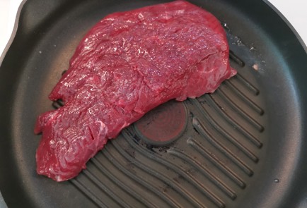 Фото шага рецепта Стейк фланк 189964 шаг 3  