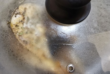 Фото шага рецепта Стейк из амура на сковороде 173959 шаг 9  