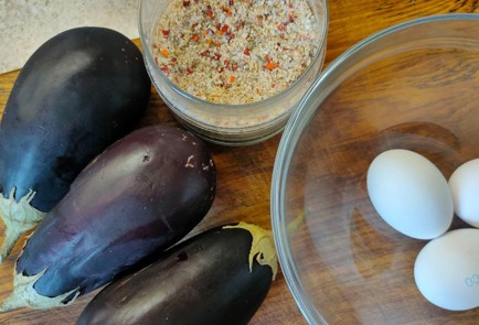 Фото шага рецепта Стейк из баклажан в панировке 189453 шаг 1  