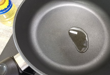 Фото шага рецепта Стейк из белого амура 187624 шаг 5  