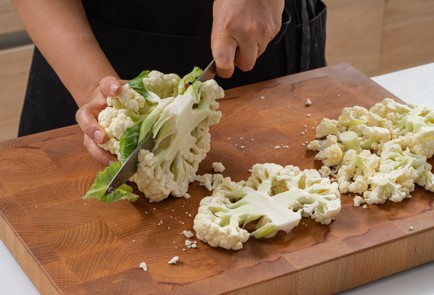 Фото шага рецепта Стейки из цветной капусты с горчичным соусом 174366 шаг 2  