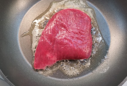 Фото шага рецепта Стейк из говядины 190476 шаг 3  