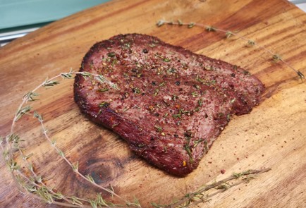 Фото шага рецепта Стейк из говядины 190476 шаг 9  