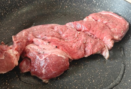 Фото шага рецепта Стейк из говядины 191597 шаг 5  