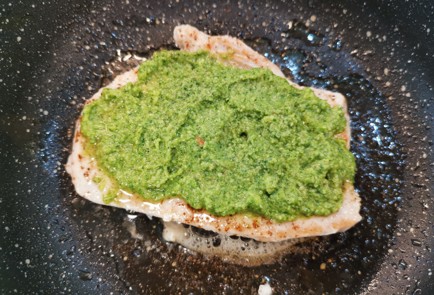 Фото шага рецепта Стейк из индейки поитальянски 187708 шаг 5