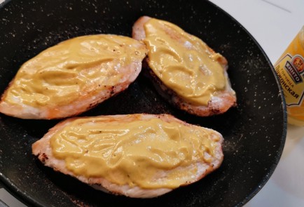 Фото шага рецепта Стейк из куриного филе пофранцузски 174889 шаг 7  