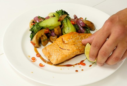 Фото шага рецепта Стейк из лосося в паназиатском стиле 93793 шаг 5