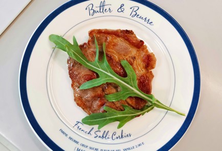 Фото шага рецепта Стейк из свинины на сковороде 188932 шаг 10  