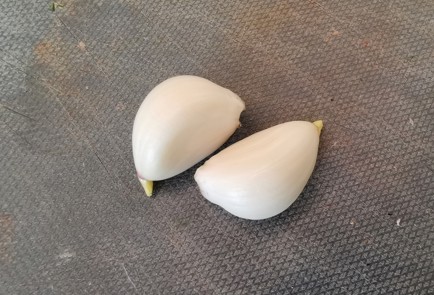 Фото шага рецепта Стейк из свинины на сковороде 188932 шаг 3  