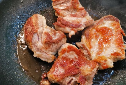 Фото шага рецепта Стейк из свинины пофранцузски 174871 шаг 6  