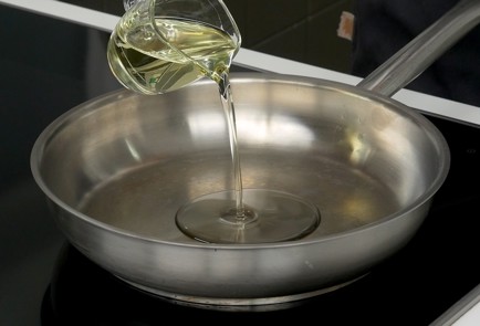 Фото шага рецепта Стейк из свинины 151670 шаг 3  