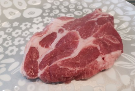 Фото шага рецепта Стейк из свинины 188931 шаг 1  