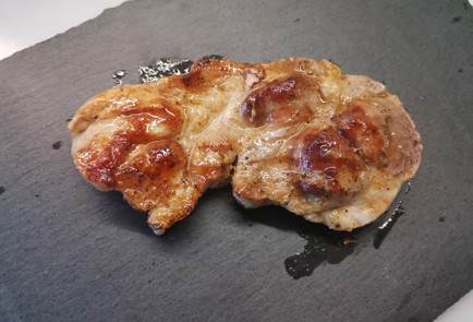 Фото шага рецепта Стейк из свинины 190740 шаг 9  