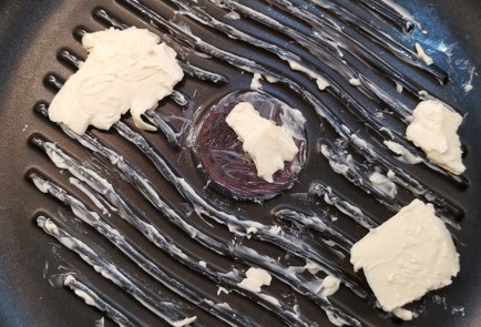 Фото шага рецепта Стейк из свиной шеи на сковороде гриль 153100 шаг 2  