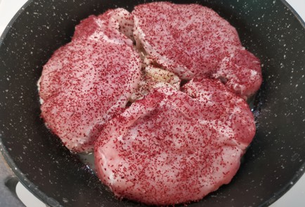 Фото шага рецепта Стейк из свиной шеи 186563 шаг 7  