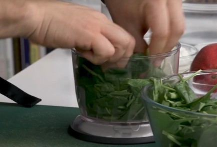 Фото шага рецепта Стейк из тыквы со шпинатом и мягким сыром 151584 шаг 4  