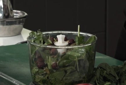 Фото шага рецепта Стейк из тыквы со шпинатом и мягким сыром 151584 шаг 5  