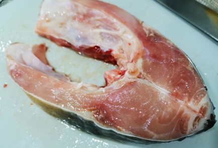 Фото шага рецепта Стейк карпа на сковороде 187627 шаг 1  