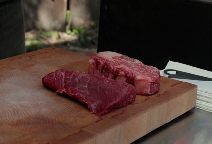 Фото шага рецепта Стейк мясника на мангале 174031 шаг 1